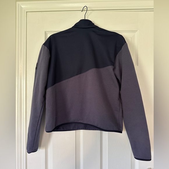Colorblock Fleece Pullover - Picture 2 of 3